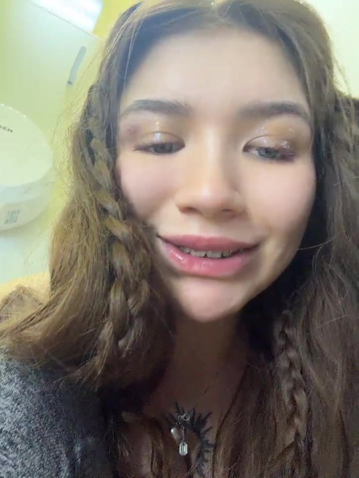 FlashTitsRoyal · StripChat recording · 18 Oct 2026