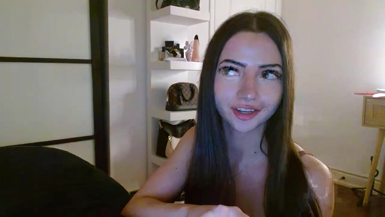 chelseagisele · Chaturbate recording · 26 Oct 2026