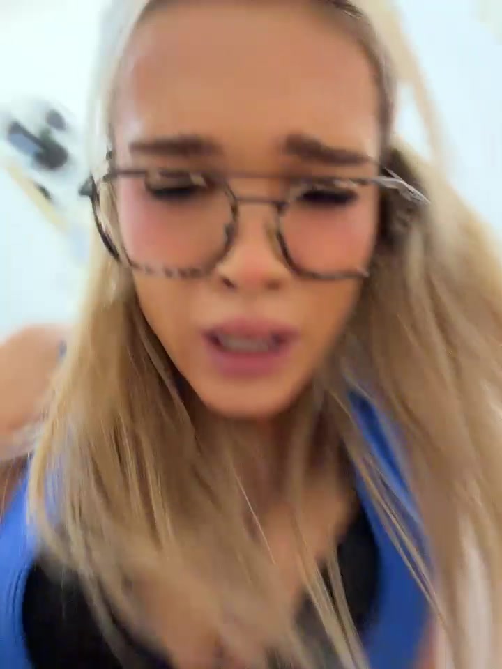 nicoleevien · StripChat recording · 26 Oct 2026