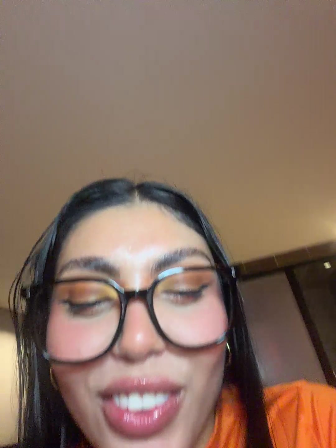 zui_lu · StripChat recording · 31 Oct 2026